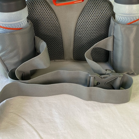 H2O Mojave Waist Pack by Outdoor Products Fanny Pack + Two 600mL Water Bottles - Picture 9 of 14
